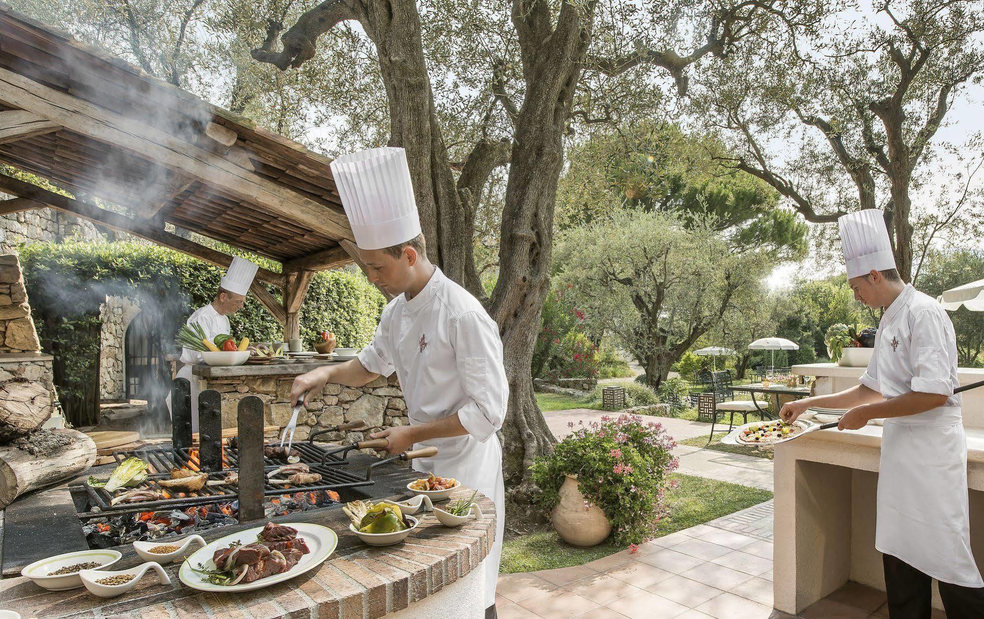 Chateau Saint-Martin & Spa - An Oetker Collection Hotel Vence Exterior photo