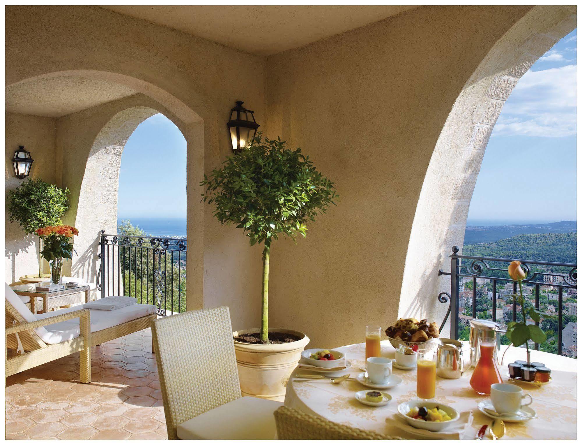 Chateau Saint-Martin & Spa - An Oetker Collection Hotel Vence Exterior photo